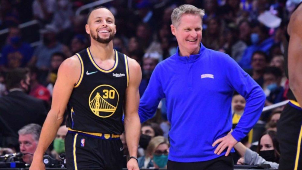  库里三分球命中数超越雷阿伦登顶历史  