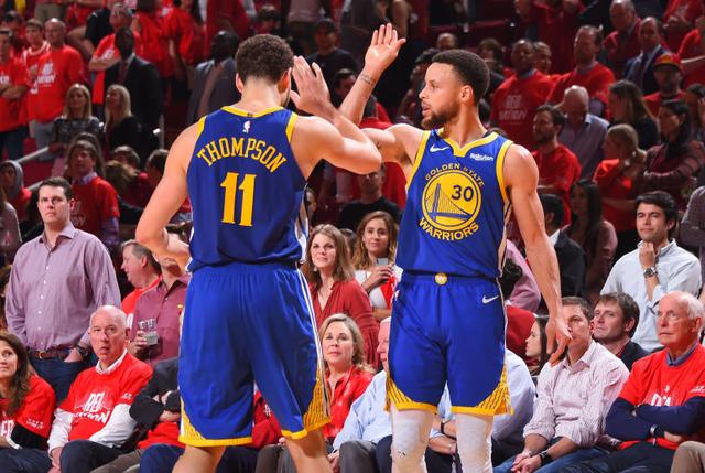  库里三分雨浇灭掘金反扑希望  